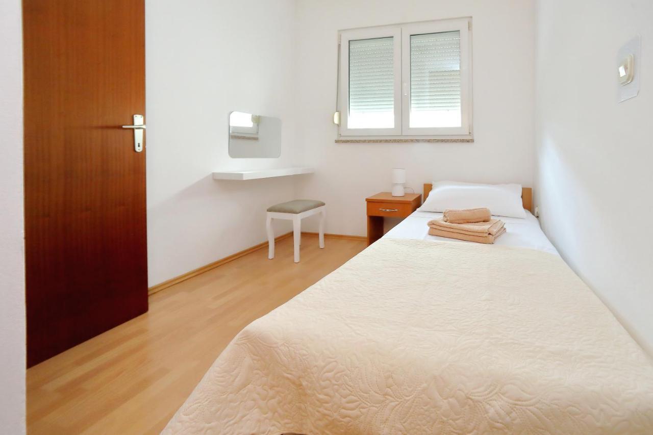 Pepi 2 Apartment